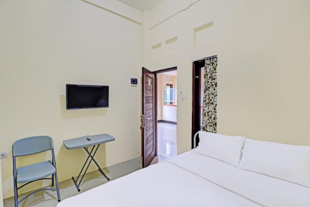 Oyo 91864 Holistic Stay Jimbaran Экстерьер фото