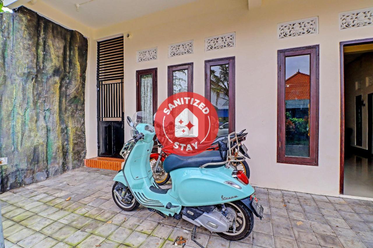 Oyo 91864 Holistic Stay Jimbaran Экстерьер фото