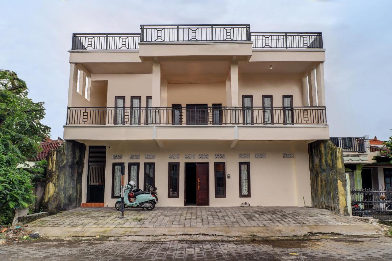 Oyo 91864 Holistic Stay Jimbaran Экстерьер фото