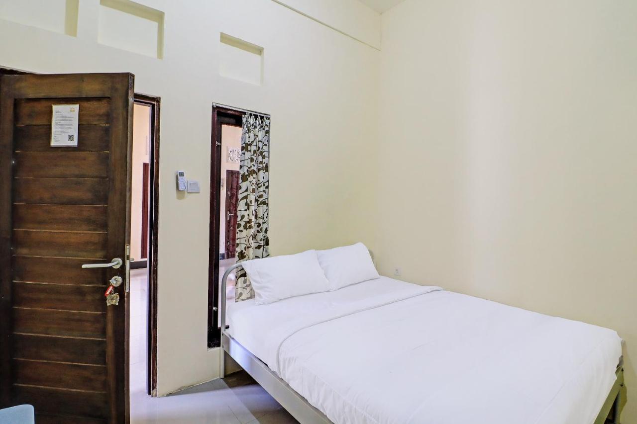 Oyo 91864 Holistic Stay Jimbaran Экстерьер фото