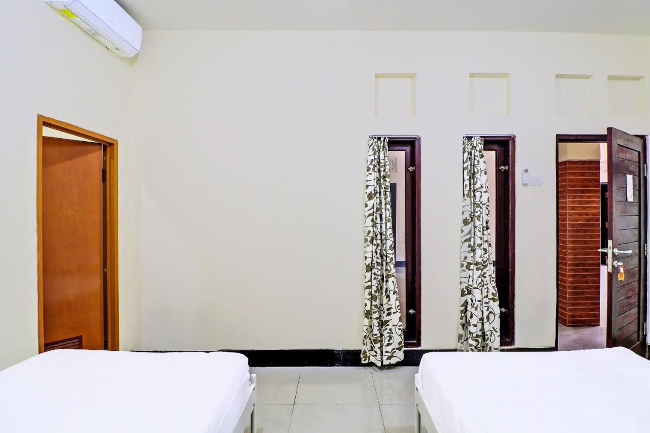 Oyo 91864 Holistic Stay Jimbaran Экстерьер фото